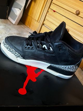 Jordan 3 Negras Talla 42