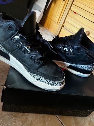 Jordan 3 Negras Talla 42