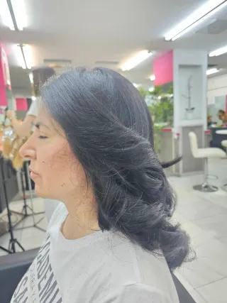 Servicio a domicilio de corte y peinado