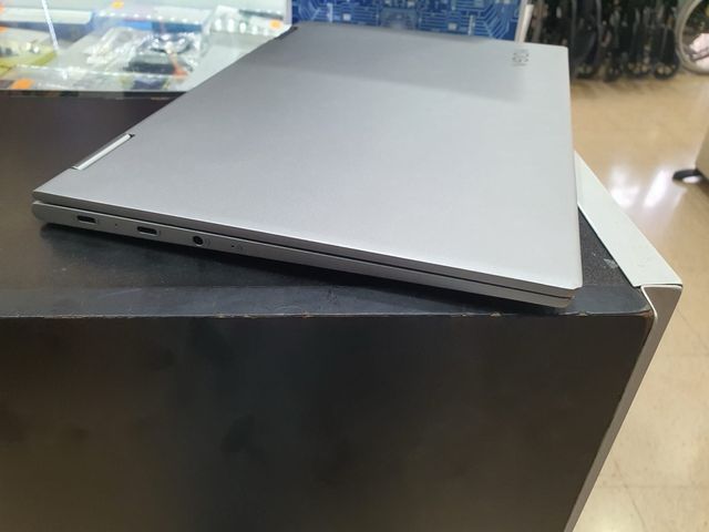 Portátil Lenovo Yoga 730-13IKB 13” Plata