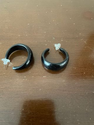 Orecchini neri a semicerchio