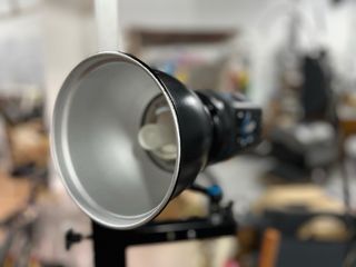 Flash Bowens Espirit 125 con Parábola