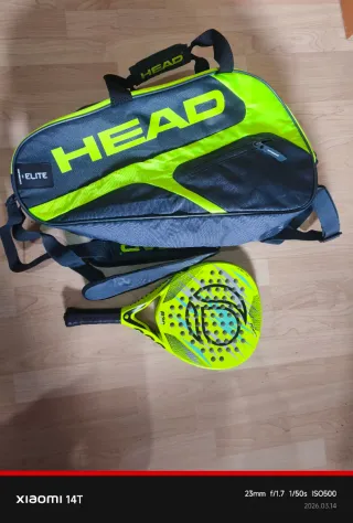 Bolsa HEAD y pala de pádel Artengo