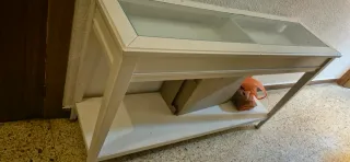 Mueble aparador de cristal y madera Ikea