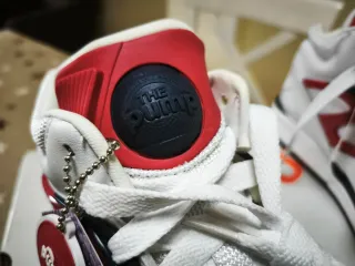 Reebok The Pump Blancas y Rojas