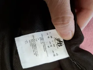 Gonna marrone con tasche