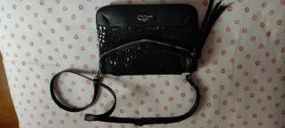 Bolso de piel negro con cremallera