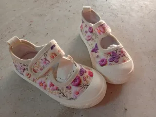 Lote Zapatos Bebé niña, talla 23