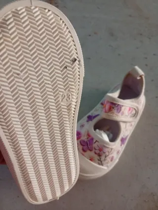Lote Zapatos Bebé niña, talla 23