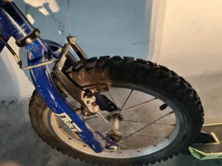 Bicicleta y patinete infantil