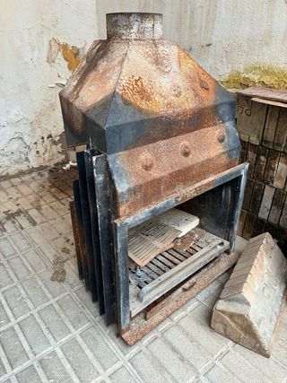 Chimenea hierro salón