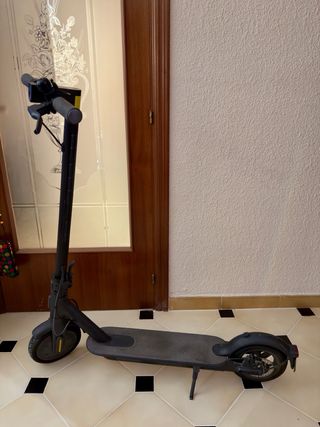 Patinete Mi Electric Scooter Essential