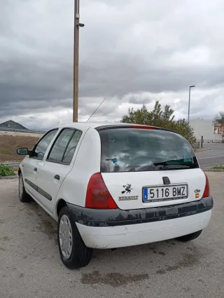 Renault Clio 2000