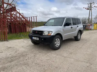 Mitsubishi Montero 2001