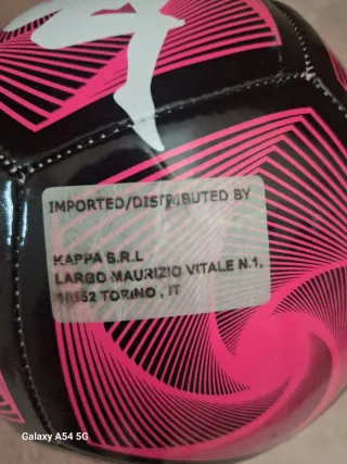 Pallone da calcio Kappa rosa e nero