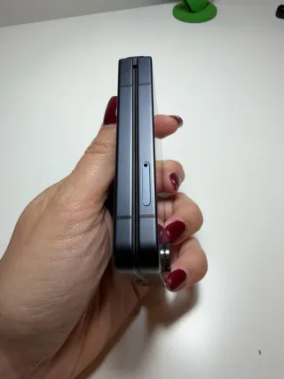 Samsung Galaxy Z Flip 7 Negro