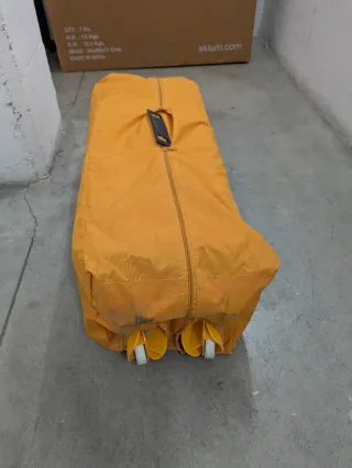 Cuna de viaje plegable naranja