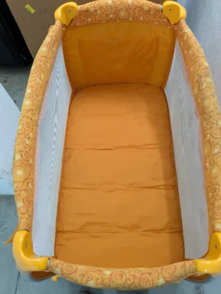 Cuna de viaje plegable naranja