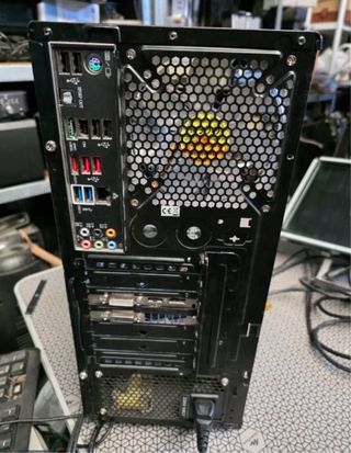 Torre PC Gaming Sapphire Negra