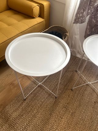 2 Mesitas Auxiliares Blancas Metálicas