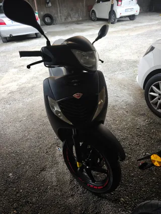 Honda SH 125i Negra