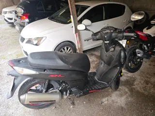 Honda SH 125i Negra