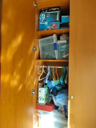 ARMARIO DE MADERA PARA DORMITORIO