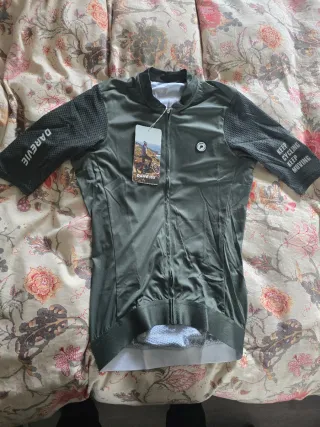 Maillot Ciclismo Darevie. Talla S. Nuevo.