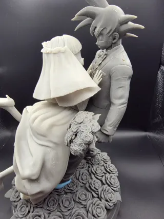 Figura Resina Goku y Chichi Boda