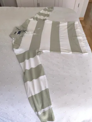 Polo Abercrombie manga larga Oversized M EquivaleL