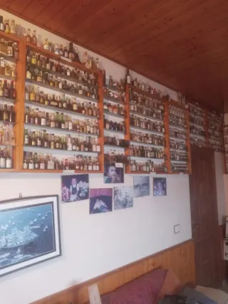 Colección Botellas Miniatura  estanterias 1300 und