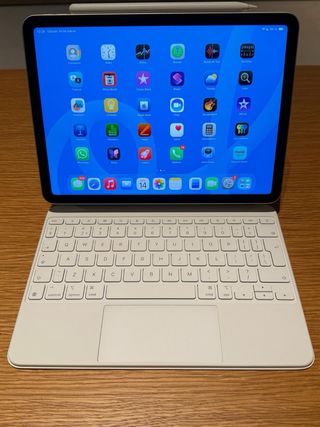 iPad Pro 11 5ª Gen 256GB + Teclado + Pencil