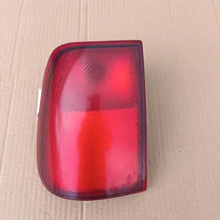 Lote Faros y Pilotos Nissan Terrano 2