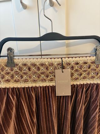 Falda larga Meisie de terciopelo marrón