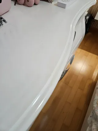 Cómoda blanca vintage de madera