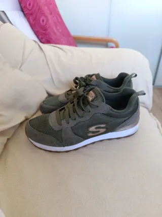 Zapatillas Skechers Verde y Dorado