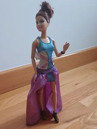 Barbie articulada brazos y piernas