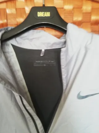 Golfe Jaqueta NIKE GOLF dry fit XL.