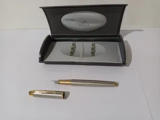 Pluma Parker Plata y Dorado Estilográfica
