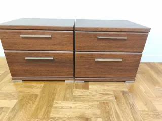 Cómoda de madera para dormitorio