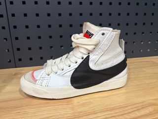 Zapatillas Nike Blazer Blancas y Negras