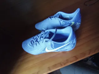 Botas de fútbol Nike United 001