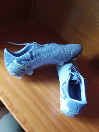 Botas de fútbol Nike United 001