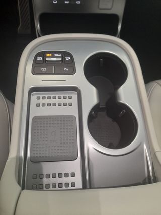 Hyundai IONIQ 9 2025