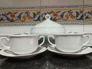 Juego de consomé blanco