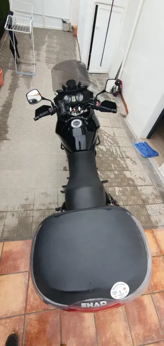 Suzuki V-Strom 650 DL Negra 2011