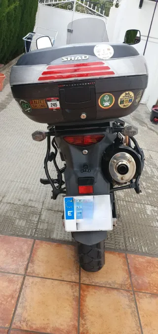 Suzuki V-Strom 650 DL Negra 2011