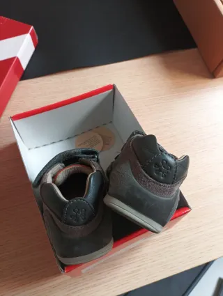 Botitas Kickers y biomechanics