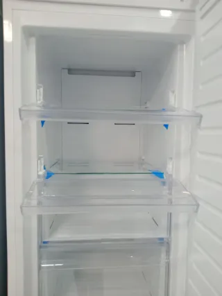 Congelador Vertical Newpol 185 cm