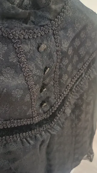 Traje Baturra Negro y Rojo, falda, camisa y enagua